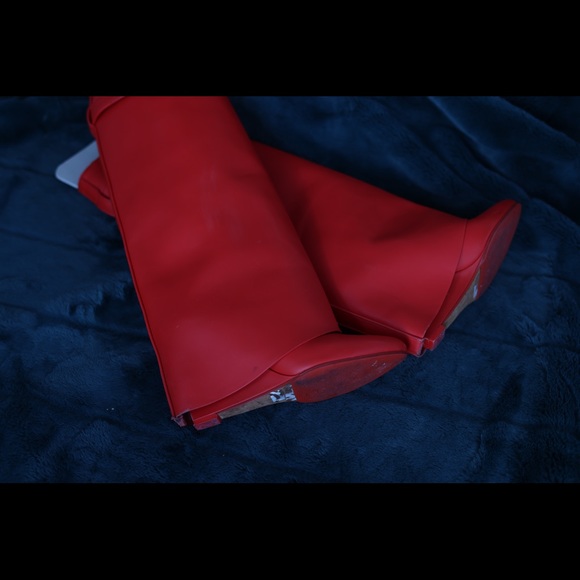 GIVENCHY RED LEATHER BOOTS - Picture 6 of 16